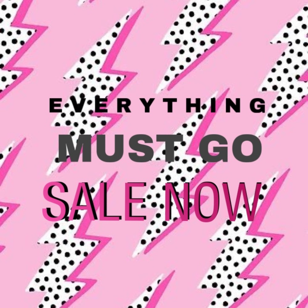 💕HUGE CLOSET SALE 💕